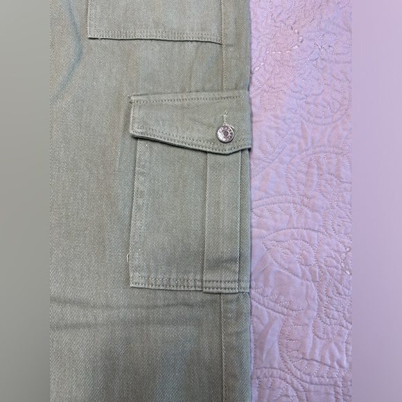 Cider Womens Green Wide Leg Cargo Jeans NWT Size Medium - Picture 8 of 11
